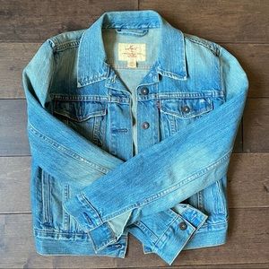 LEVI’S Denim Jacket